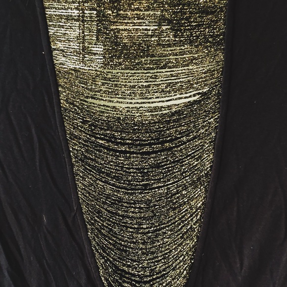 Black and Gold Top - Picture 3 of 3